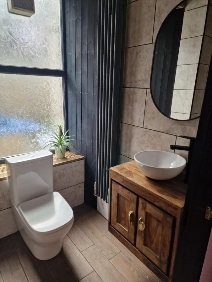 The Penny Black Apartment With Indoor Hot Tub Slamannan Kültér fotó